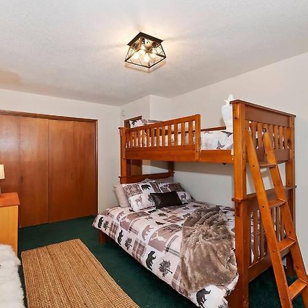 Everwood Serenity Treehouse Ontrail Head/Sledding Villa Big Bear Lake Eksteriør billede
