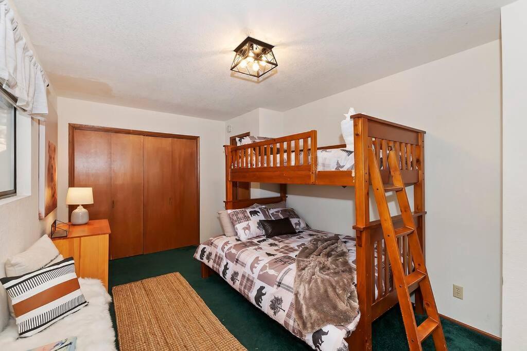 Everwood Serenity Treehouse Ontrail Head/Sledding Villa Big Bear Lake Eksteriør billede
