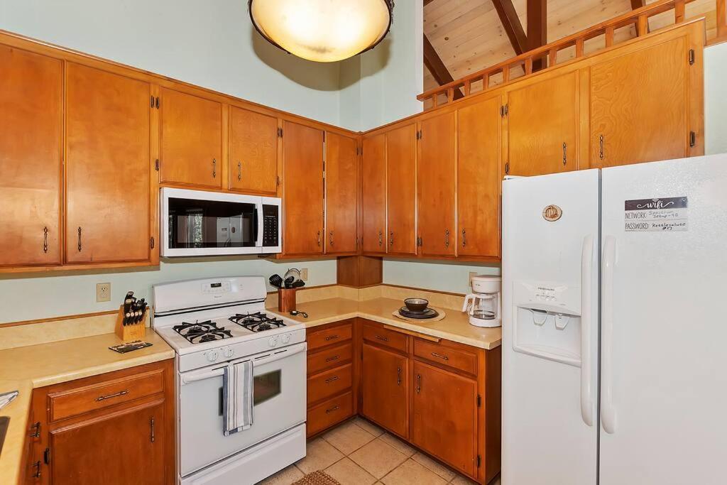Everwood Serenity Treehouse Ontrail Head/Sledding Villa Big Bear Lake Eksteriør billede