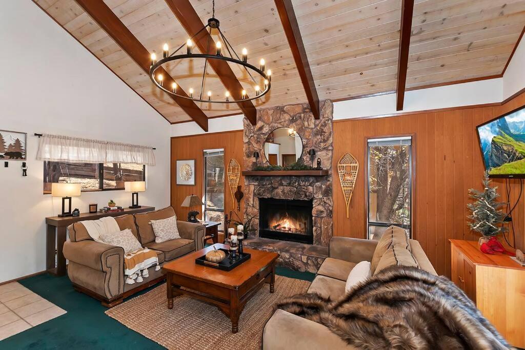 Everwood Serenity Treehouse Ontrail Head/Sledding Villa Big Bear Lake Eksteriør billede
